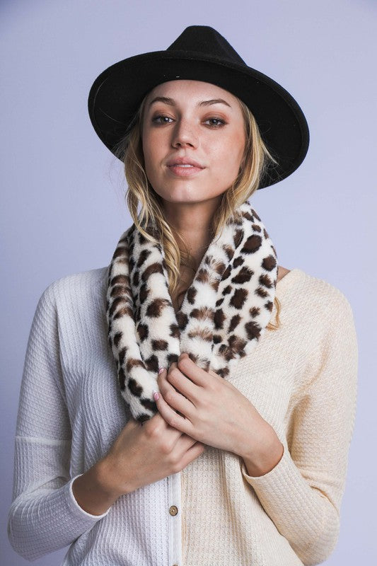 Leopard Print Faux Fur Scarf