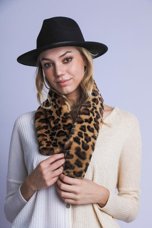 Leopard Print Faux Fur Scarf