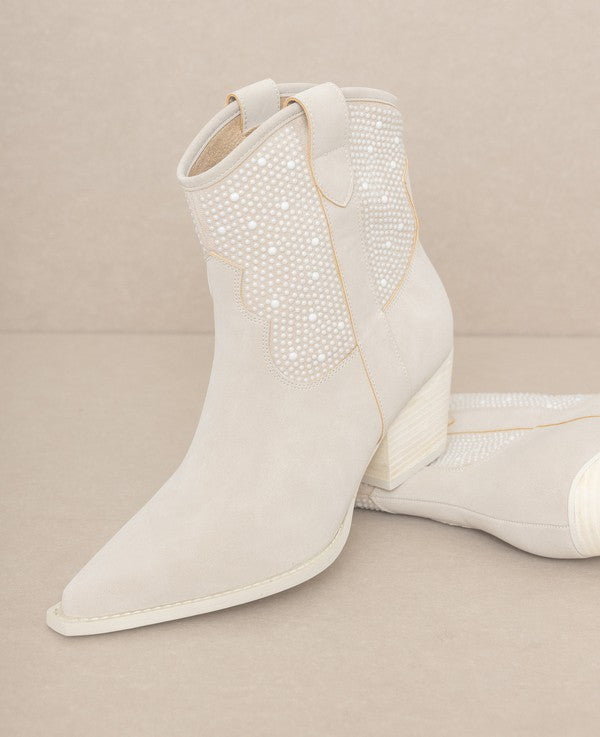 Pearl Elegance Studded Western Cowboy Boots